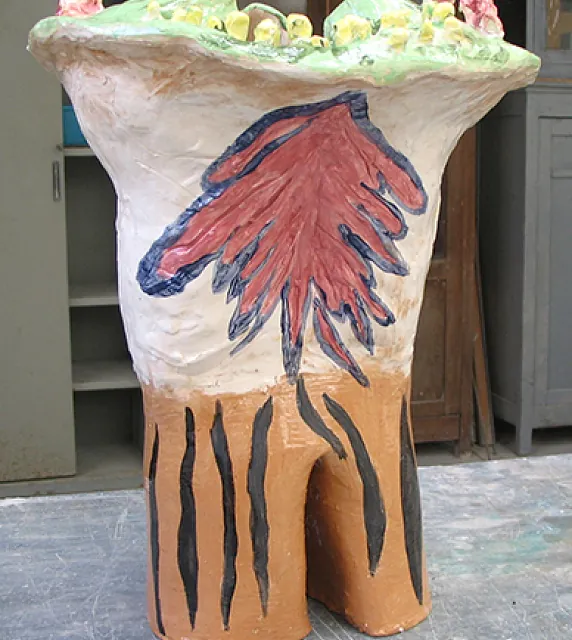 Torso, brændt glaseret ler, ca. 20x30x50 cm, 2007.